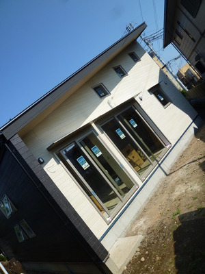 快適自然素材でここちいい平屋の家。茨城県水戸市でオシャレな平屋を建てるなら鈴木建装
